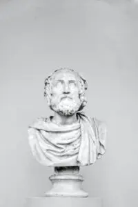 מערכים בעקבות פילוסופים | גישת האמת בחינוך של חמוטל לחמן איחוד הגנים